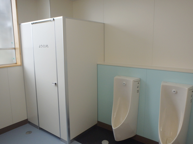 11-2-3男子便所施工後